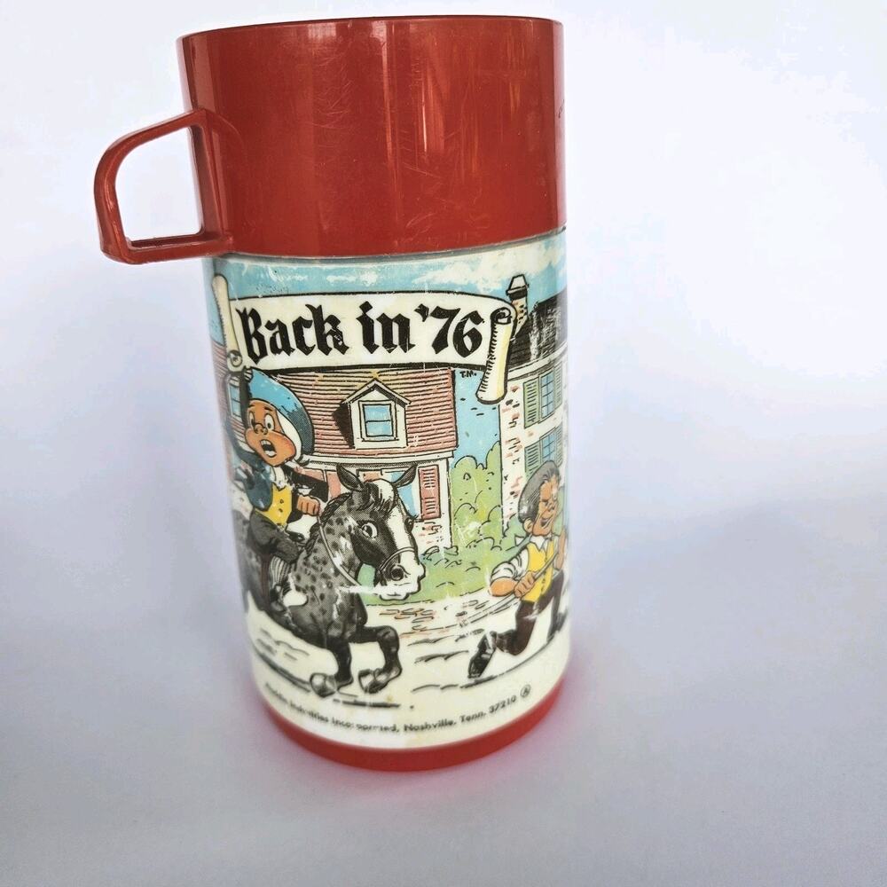 VINTAGE Aladdin 1976 BACK IN '76 THERMOS Red Plastic With Cap and Cup Americana